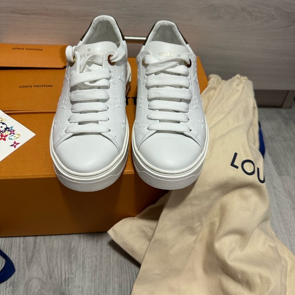 Louis Vuitton time out sneakers - Picture 8 of 9
